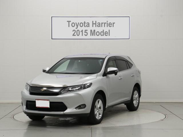 Used Toyota Harrier 2015 Model Silver body color photo: Front view