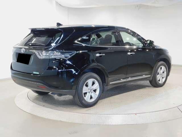 Used Toyota Harrier 2017 Model Black body color photo: Back view