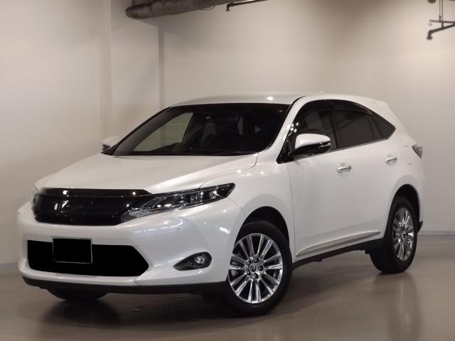 Used Toyota Harrier Premium Advanced Package 2014 model Pearl White color photo: Front view