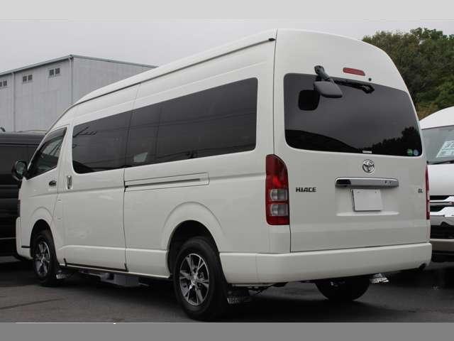 Used Toyota Hiace Commuter 2015 Model White color: Back photo