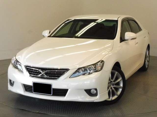 Used Toyota Mark X White Pearl body color 2010 model photo: Front view