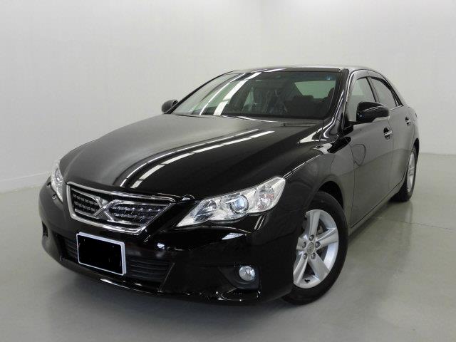 Used Toyota Mark X Black body color 2012 model photo: Front view