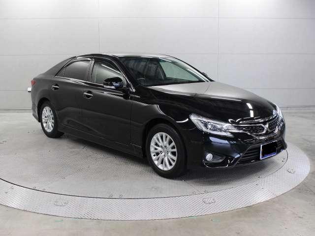 Used Toyota Mark X Black body color 2014 model photo: Front view