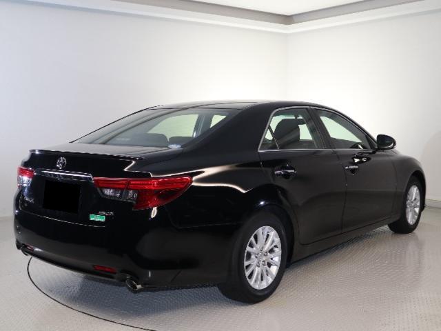 Used Toyota Mark X Black body color 2015 model photo: Back view