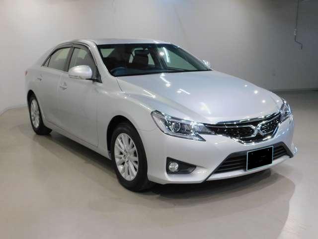 Used Toyota Mark X Silver body color 2015 model photo: Front view