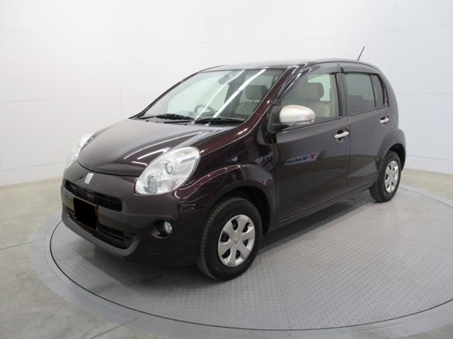 Used Toyota Passo 2012 model Bordeaux (Burgundy) body color photo: Front view