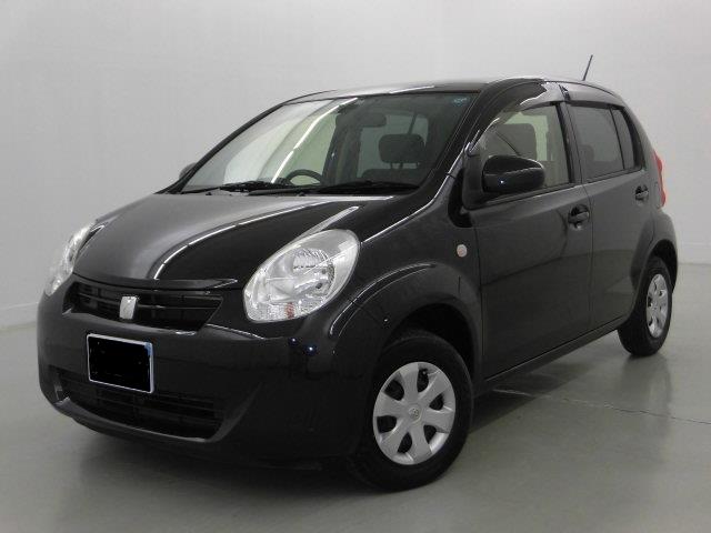 Used Toyota Passo 2013 model Black body color photo: Front view
