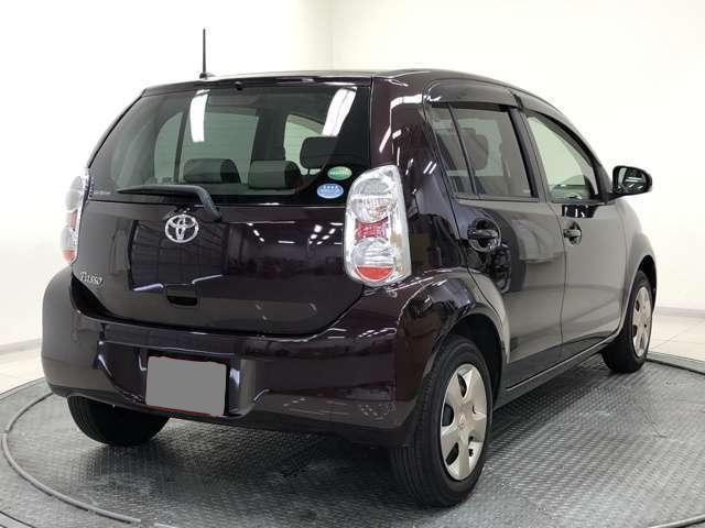 Used Toyota Passo 2013 model Bordeaux (Burgundy) body color photo: Back view