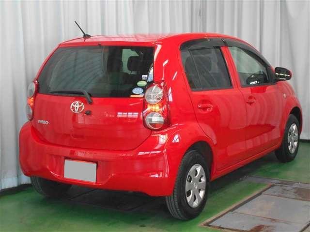 Used Toyota Passo 2014 model Red body color photo: Back view
