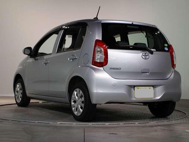  Used Toyota Passo 2014 model Silver body color photo: Back view