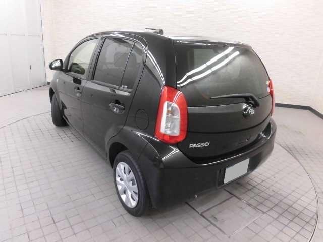 Used Toyota Passo 2015 model Black body color photo: Back view