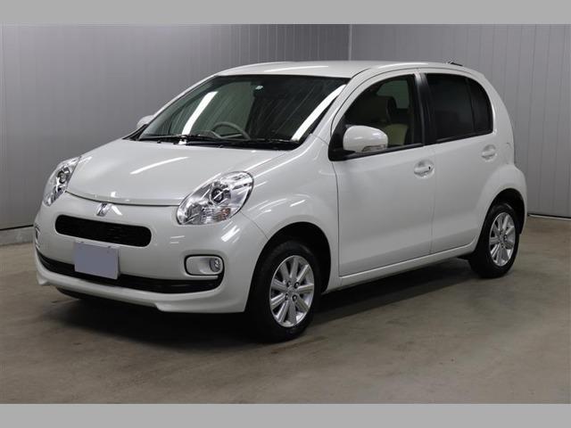 Used Toyota Passo 2015 model White Pearl body color photo: Front view