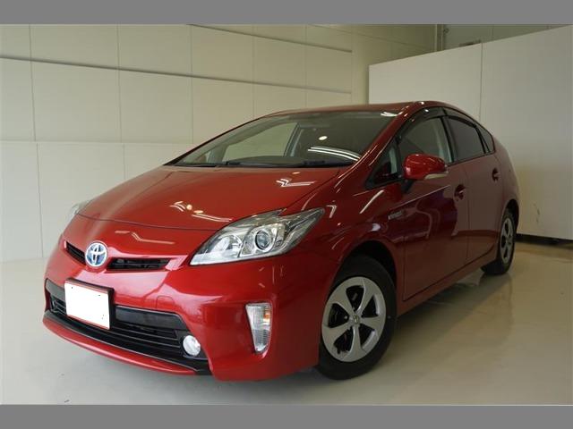 Used Toyota Prius 2014 Model Red color picture: Front view