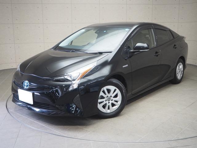 Used Toyota Prius 2016 Model Black color picture: Front view