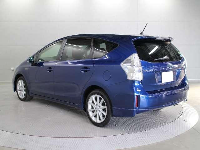 Used Toyota Prius Alpha 2013 model Dark Blue color: Back photo