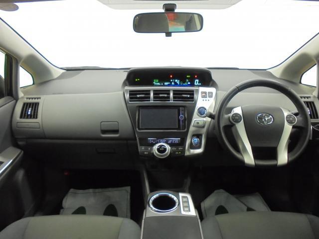 Used Toyota Prius Alpha 2013 model Black color: Interior photo