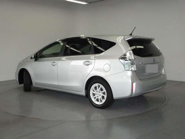 Used Toyota Prius Alpha 2013 model Silver color: Back photo