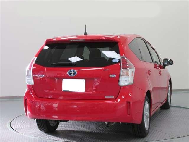 Used Toyota Prius Alpha 2014 model Red Wine color: Back photo