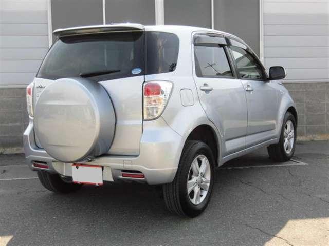 Used Toyota Rushr 2009 model Silver color photo: Back view (Rear view)