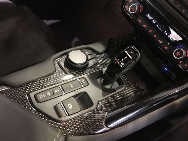 Used Toyota Supra SZR 2019 Model Black color photo:  Transmission shift view image