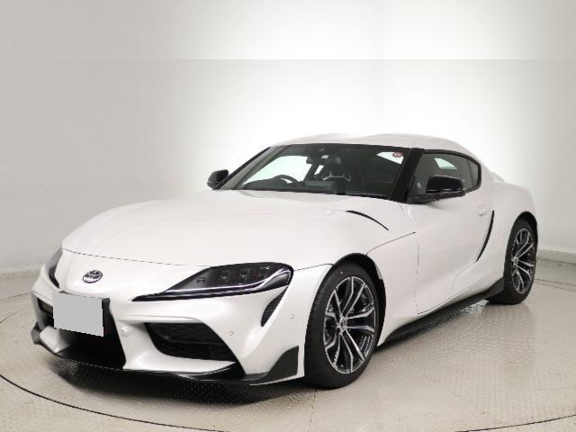 Used Toyota Supra SZR 2019 Model White Pearl color photo:  Front view image