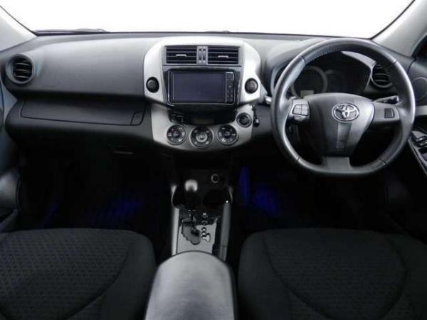 Toyota Vanguard used car 2011 model Black color photo: Interior view