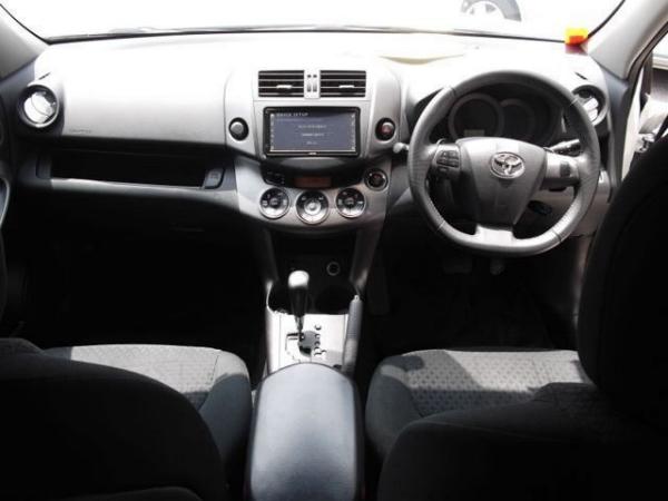 Toyota Vanguard used car 2011 model Pearl White color photo: Interior view