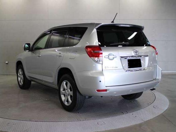 Toyota Vanguard used car 2013 model Silver color photo: Back view (Rear image)