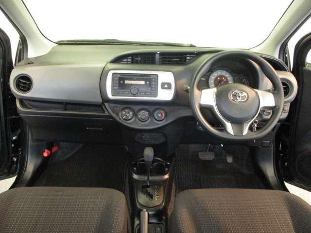 Used Toyota Vitz 2014 Black photo: interior view