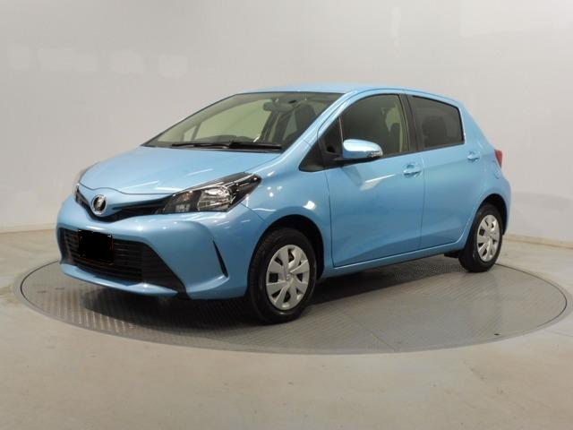 Used Toyota Vitz 2014 Blue photo: Front view