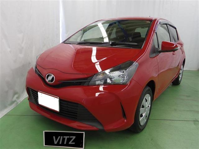 Used Toyota Vitz 2014 Red photo: Front view