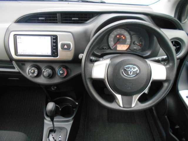 Used Toyota Vitz 2015 model Black color photo: Interior view