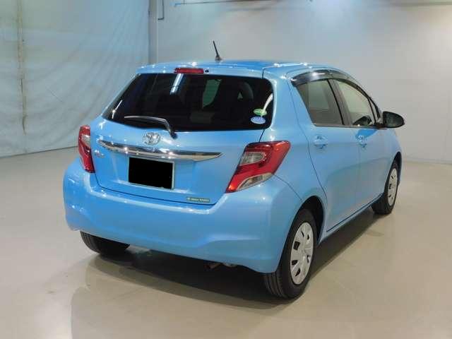 Used Toyota Vitz 2015 model Blue color photo: Back view