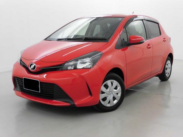 Used Toyota Vitz 2016 model Red color photo: Front view