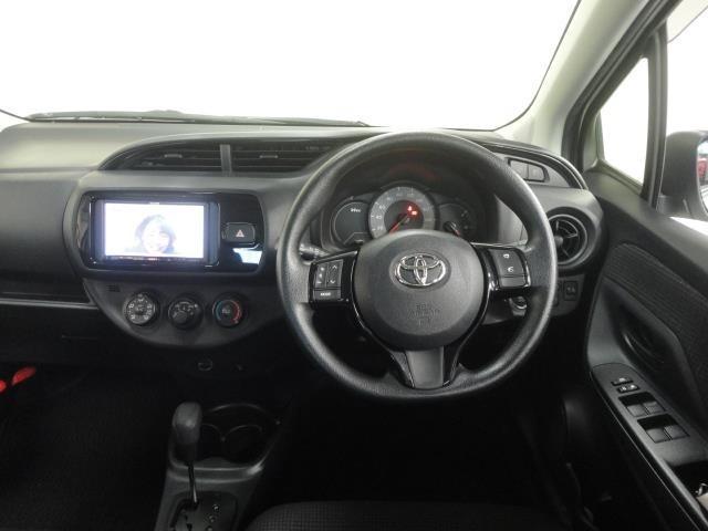 Used Toyota Vitz 2017 model White Pearl color photo: Interior view