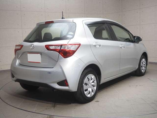 Used Toyota Vitz 2017 model Silver color photo: Back view