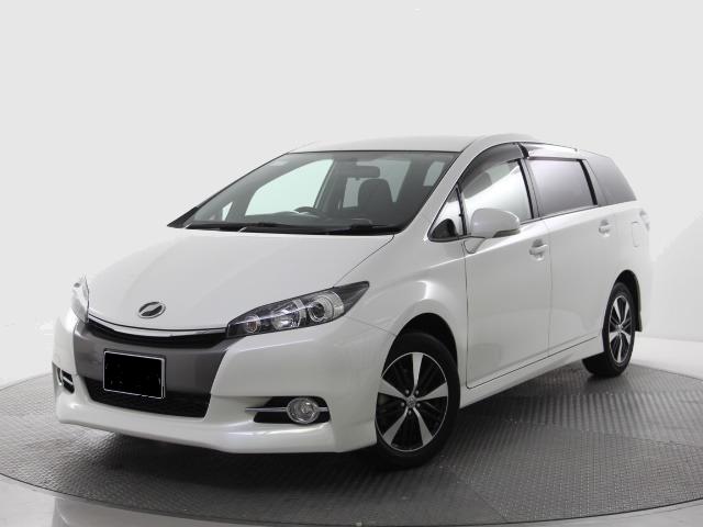 Toyota Wish used car 2015 Model Pearl White colour: Front view