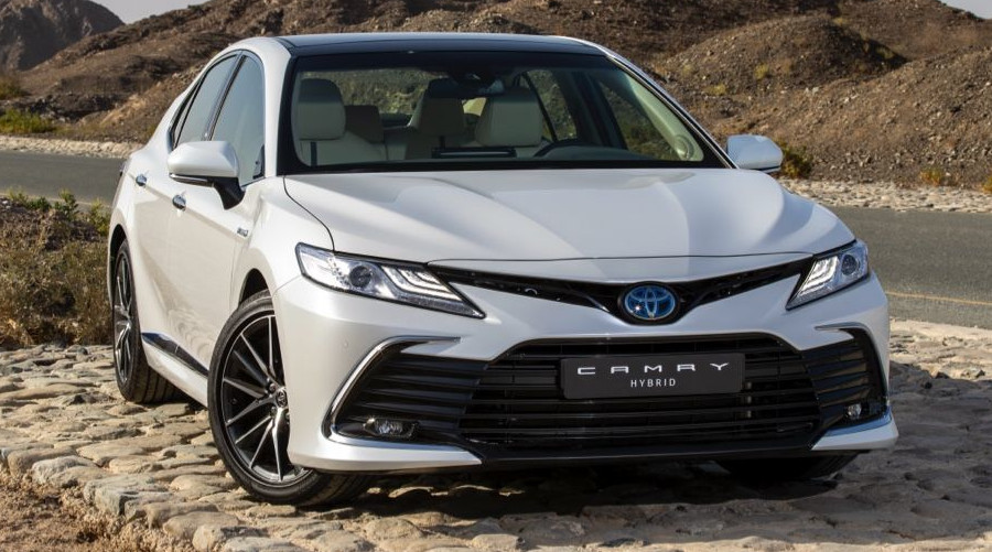 Toyota Camry Hybrid Left Hand Drive photo: Front view