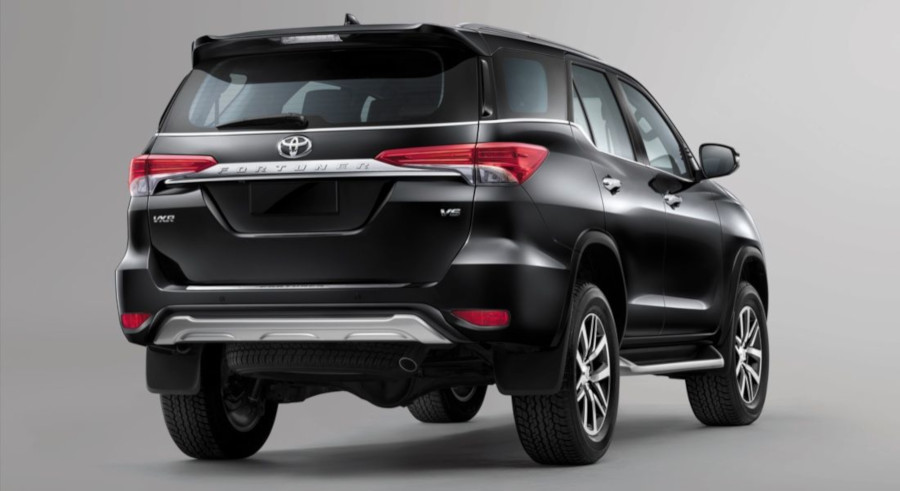 Toyota Fortuner Left Hand Drive photo: Back view