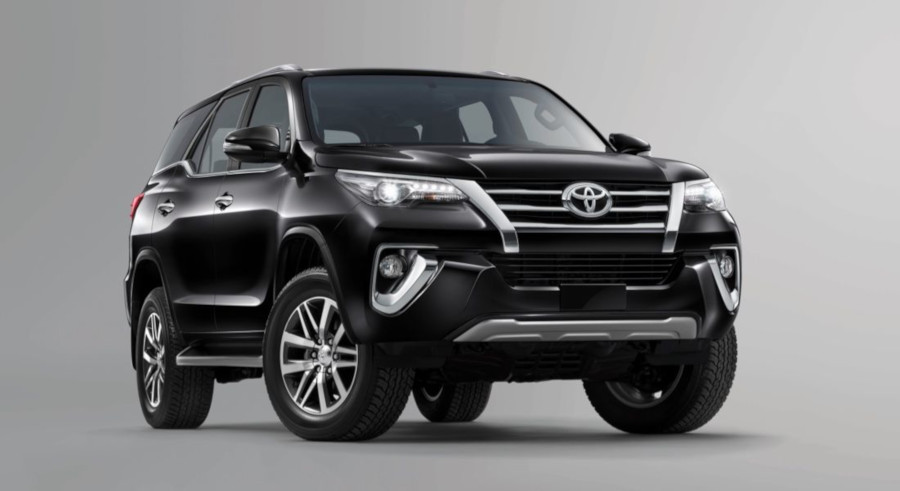 Toyota Fortuner Left Hand Drive photo: Front view