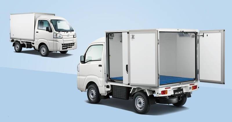 New Daihatsu Hijet Refrigerator Truck photo: Front and Rear view