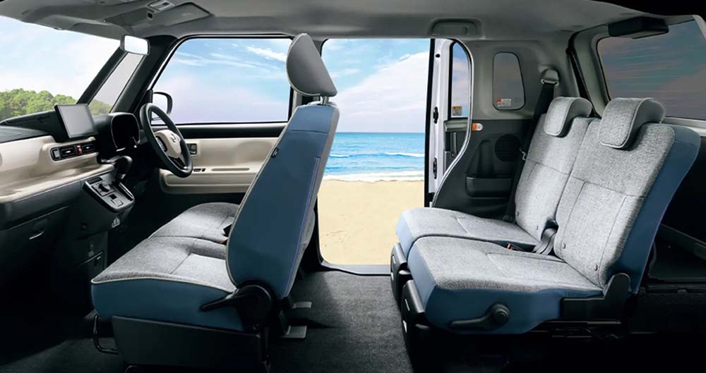 New Daihatsu Move Canbus Interior photo: stripes