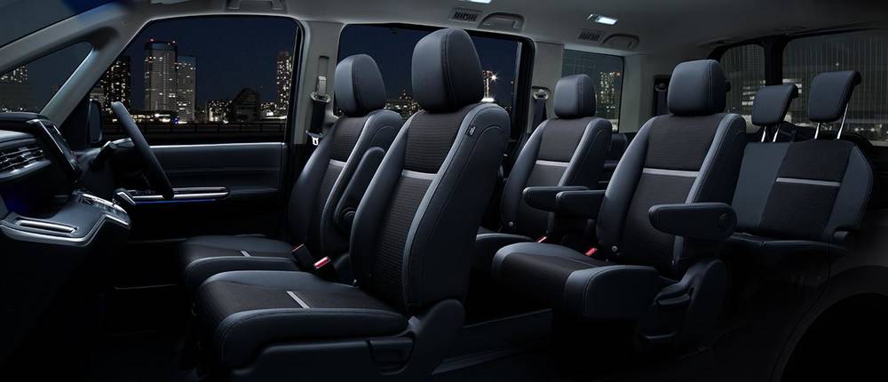 New Honda Stepwgn Spada Hybrid photo: Interior view