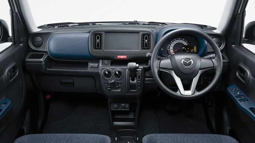 New mazda Carol picture: Cockpit view image (driving seat picture)