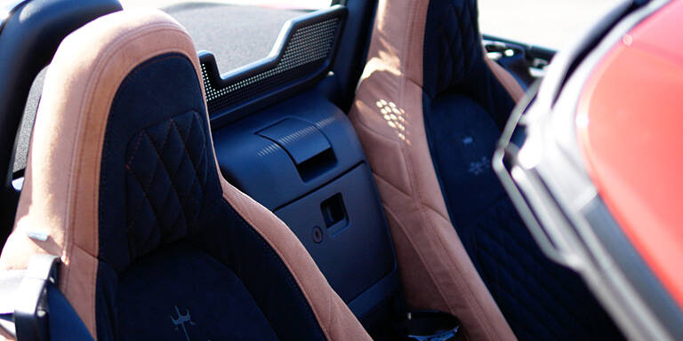 New Mitsuoka Himiko photo: Interior view image