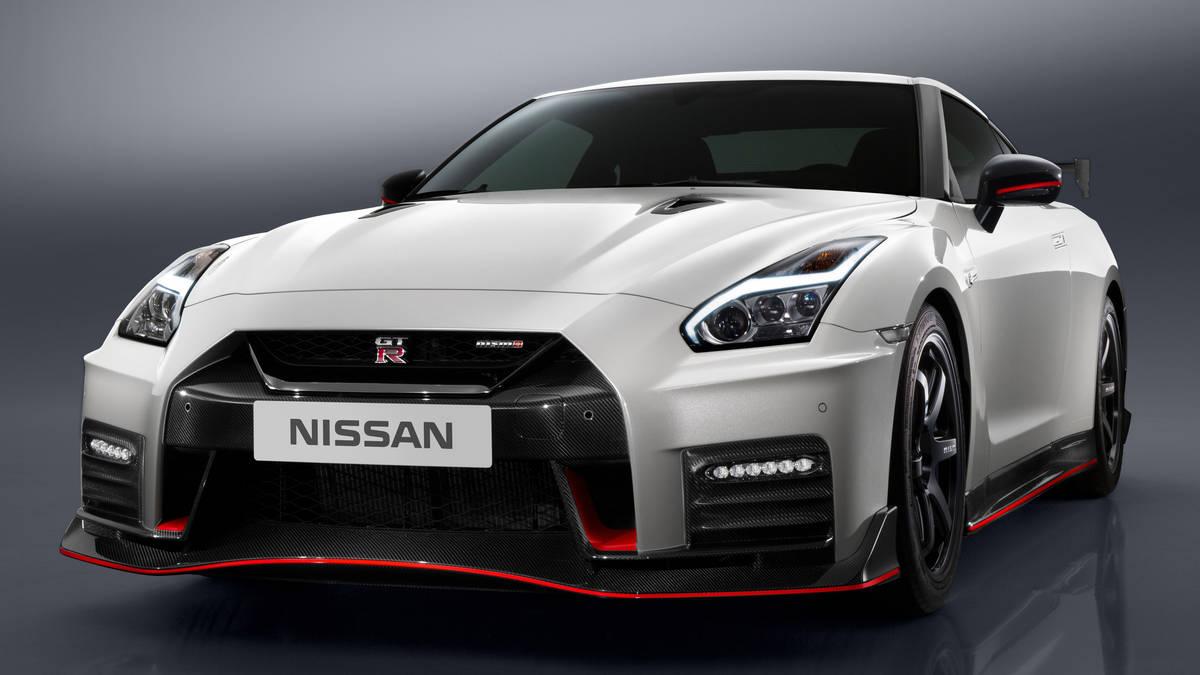 New Nissan GTR Nismo photo: Front view 4