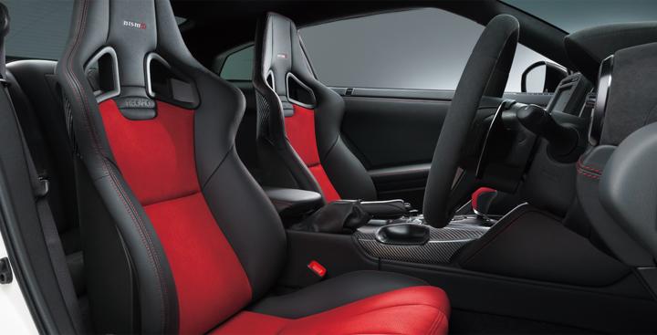 New Nissan GTR Nismo photo: Interior view