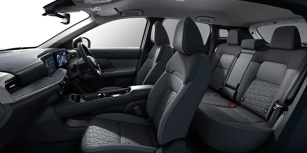 Nissan Kicks X e-Power photo: Interior view image (inside picture)