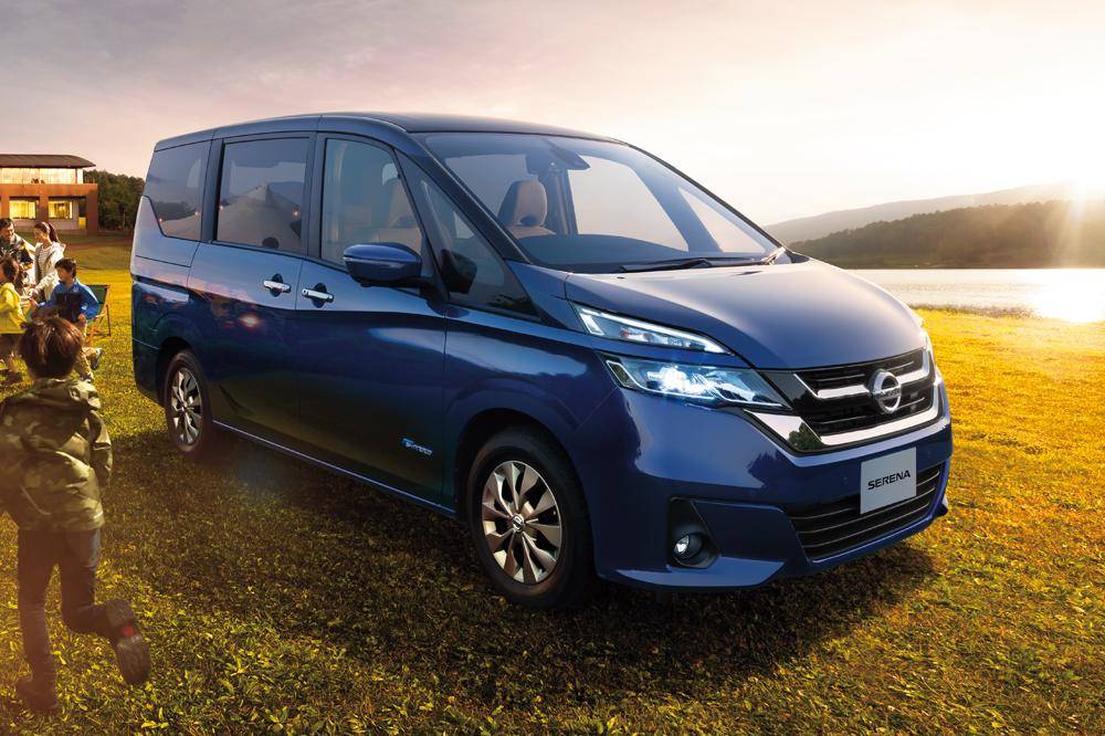 New Nissan Serena photo: Front view
