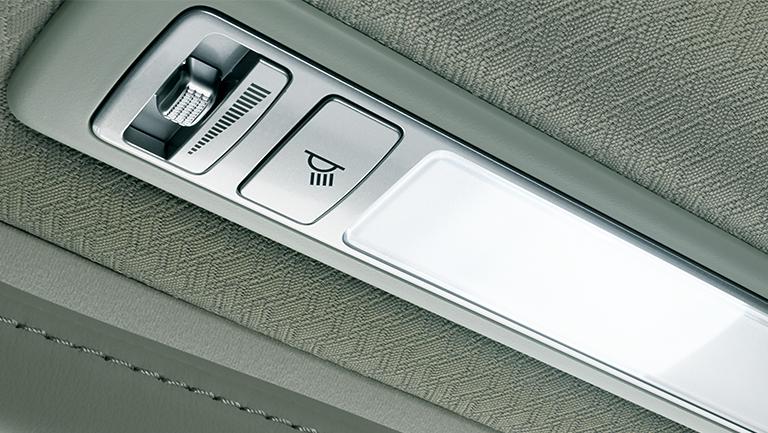New Toyota Century photo: Rear Seat LED Light